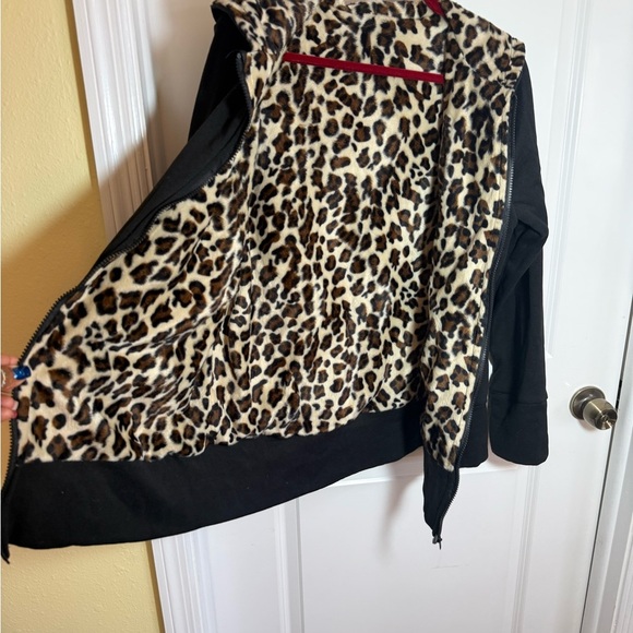 Leopard Lined Black Women's hoodie jacket, size large - Picture 4 of 5